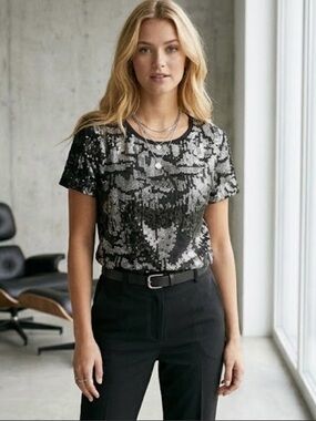 🔴 Sequin Short Sleeve Crewneck Top - Black/Silver- L/XL
